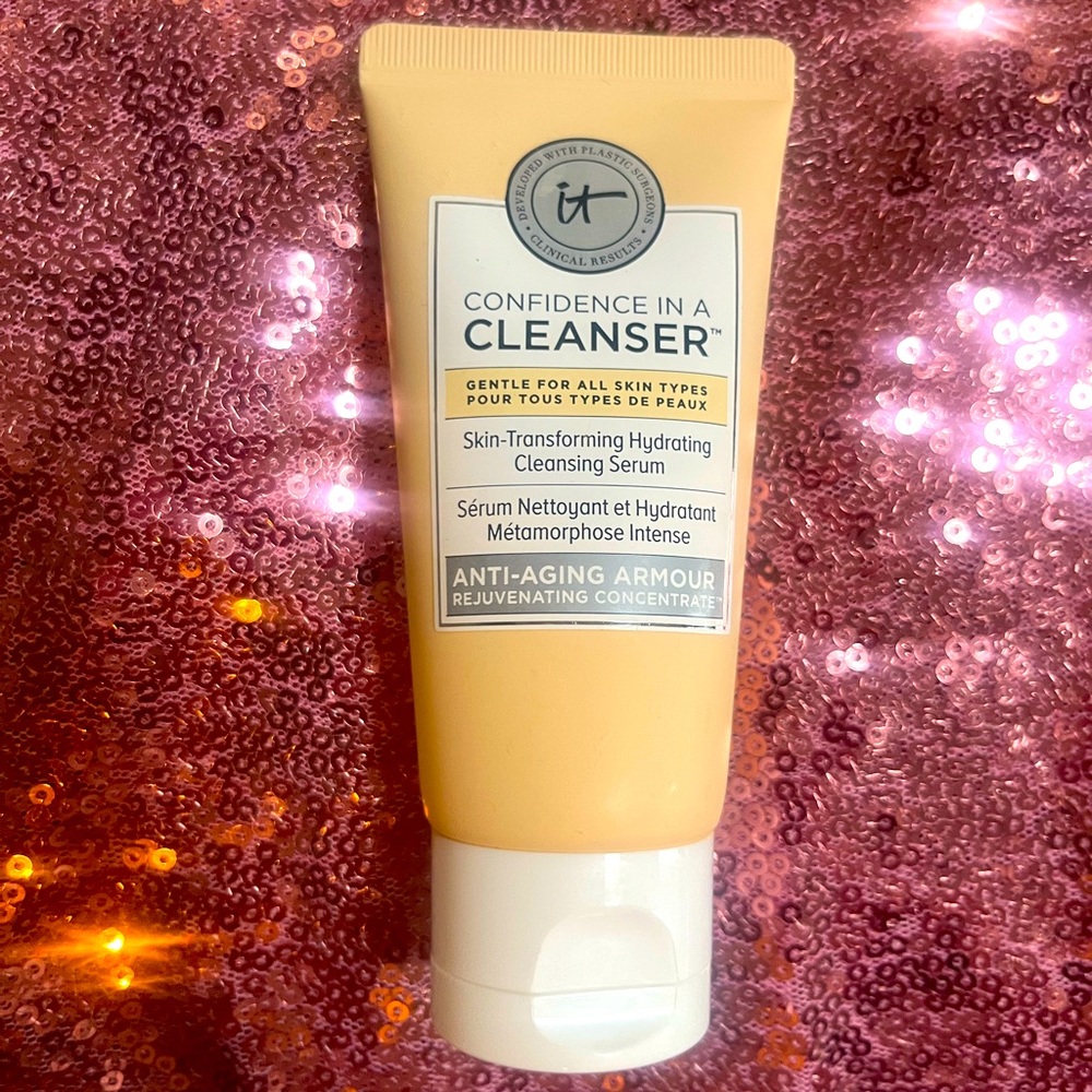 It Cosmetics Confidence in a Cleanser